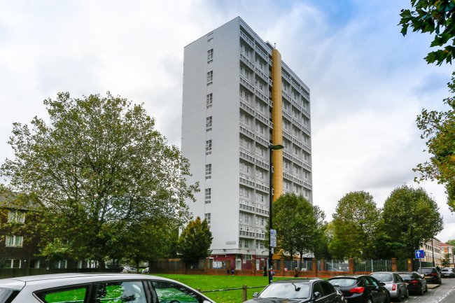 28 Sleaford House, Blackthorn Street, London E3 3PY 2