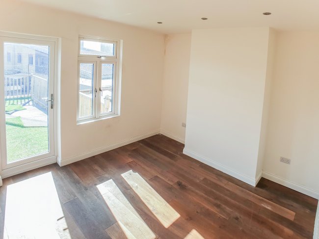 26 Southwell Grove Road, London, E11 4PP
 10