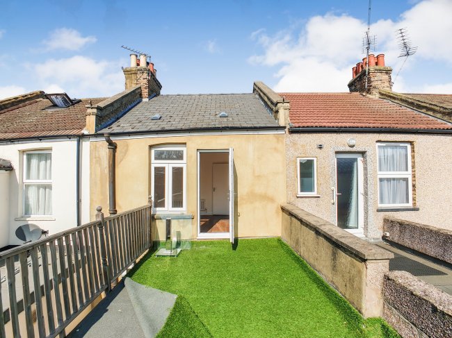 26 Southwell Grove Road, London, E11 4PP
 10