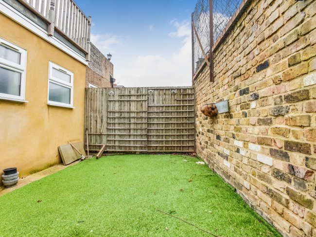 26 Southwell Grove Road, London, E11 4PP
 10