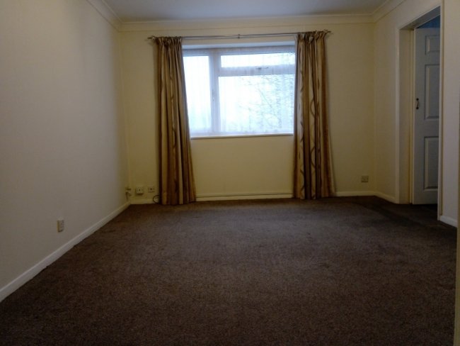 Flat 6 Broddick House, Brambleside, High Wycombe, Buckinghamshire, HP11 1JY 3