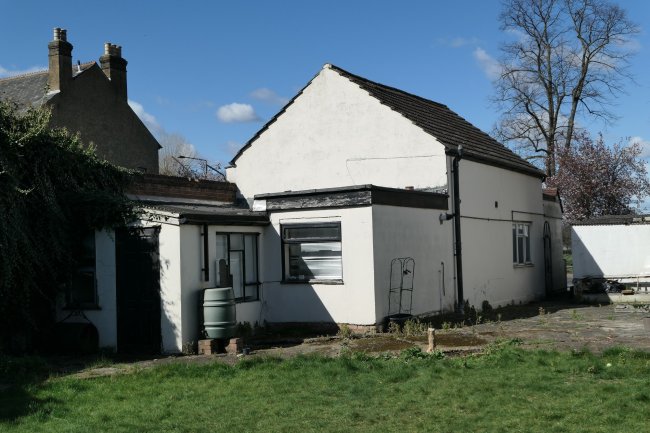 39 Streatham Road, Mitcham, Surrey, CR4 2AD 9