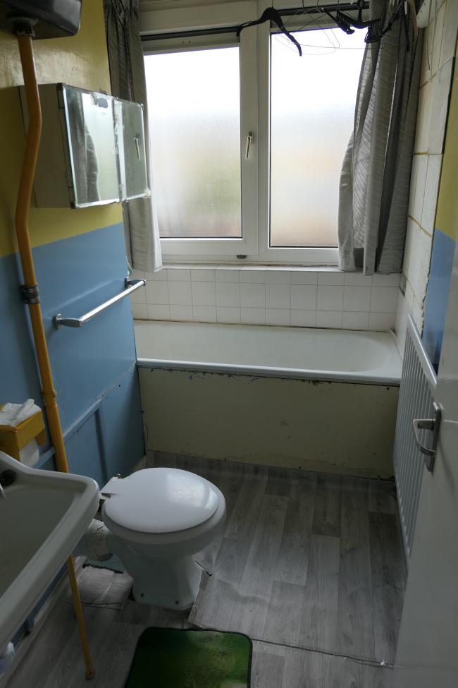 15 Hersham Close, Roehampton, London SW15 4JQ
 3