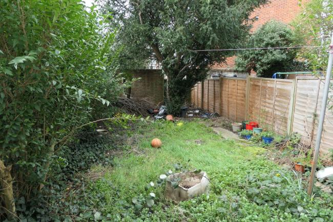 15 Hersham Close, Roehampton, London SW15 4JQ
 3