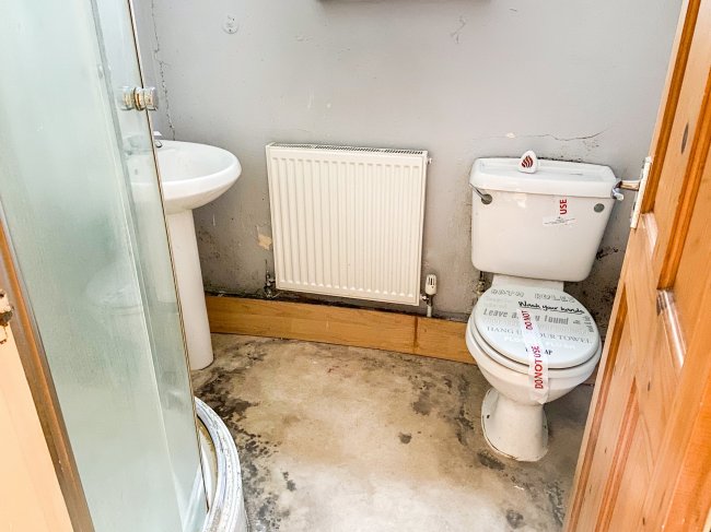 72A Flaxley Road, Selby, YO8 4BW
 7