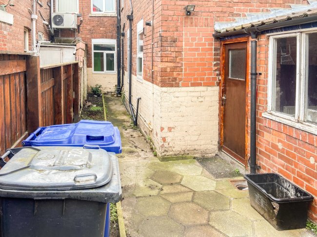 72A Flaxley Road, Selby, YO8 4BW
 7