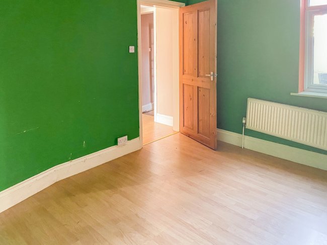 72A Flaxley Road, Selby, YO8 4BW
 7