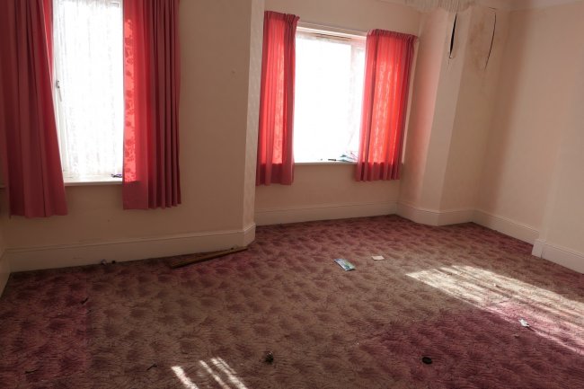 39 Ivydale Road, Nunhead, London SE15 3DR
 9