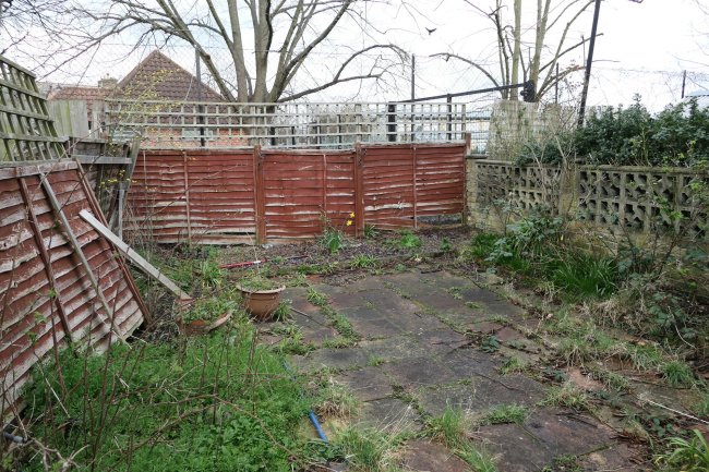 39 Ivydale Road, Nunhead, London SE15 3DR
 9