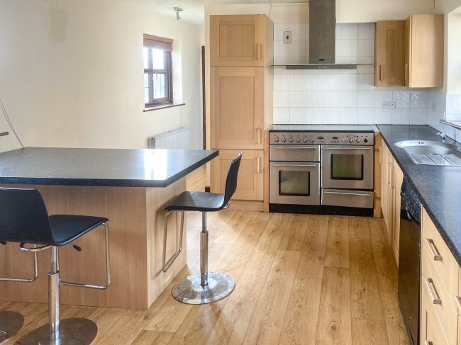 The Elms, Radclive Road, Gawcott, Buckingham MK18 4JB
 5