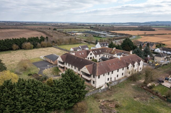 Manor House Care Home, Main Street, Merton, Oxfordshire, OX25 2NF
 4