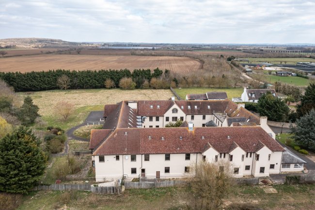 Manor House Care Home, Main Street, Merton, Oxfordshire, OX25 2NF
 4