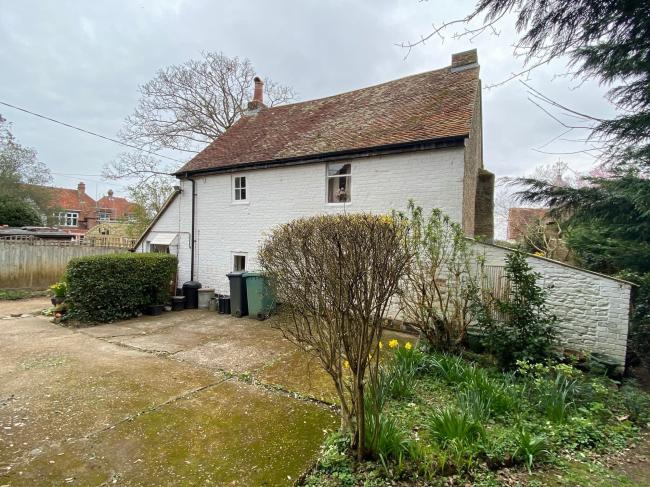 Oakfield Cottage, Packsfield Lane, Wootton Bridge, Ryde, Isle of Wight PO33 4RP
 6