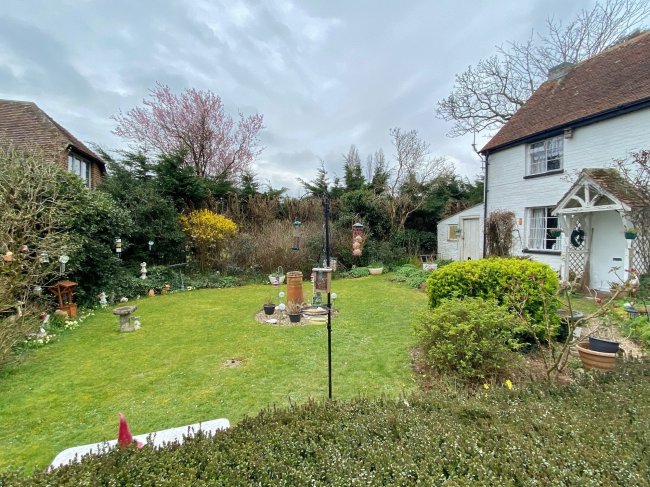 Oakfield Cottage, Packsfield Lane, Wootton Bridge, Ryde, Isle of Wight PO33 4RP
 6