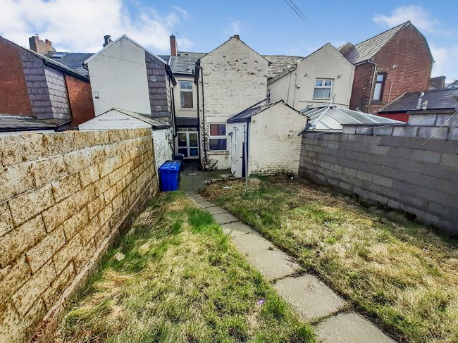 136 Preston New Road, Blackburn, Lancashire, BB2 6BU 9