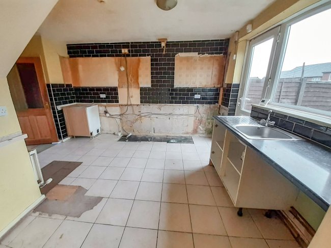 98 Borrowdale Road, Middleton, Manchester, M24 5QG
 2