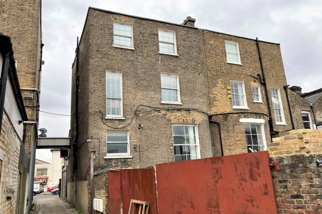 90 Acre Lane, Brixton, London, SW2 5QN 3