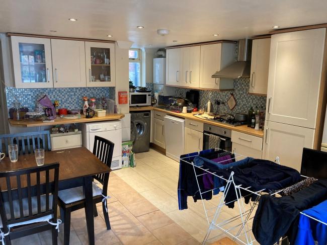 68 Mordaunt Street, Stockwell, London, SW9 9RB
 8