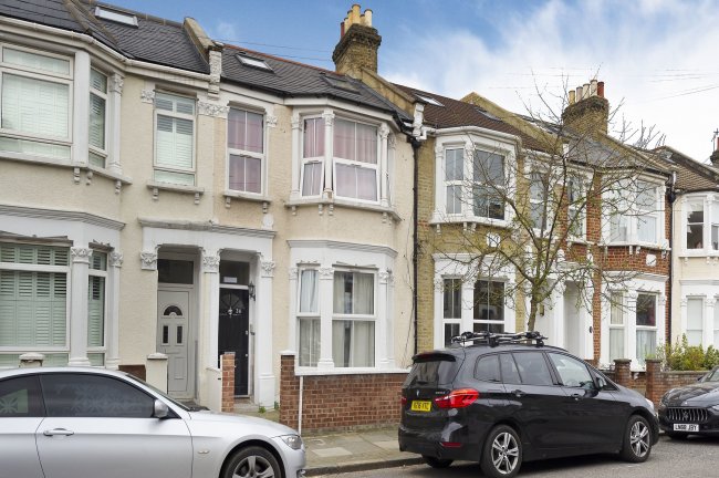 36 Graveney Road, Tooting, London, SW17 0EQ 
 9