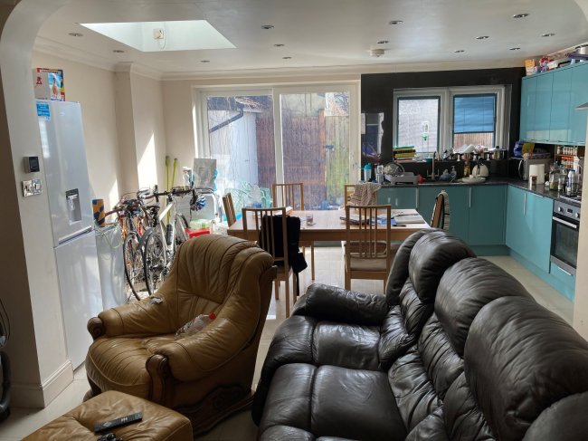 97 Graveney Road, Tooting, London, SW17 0EJ
 5