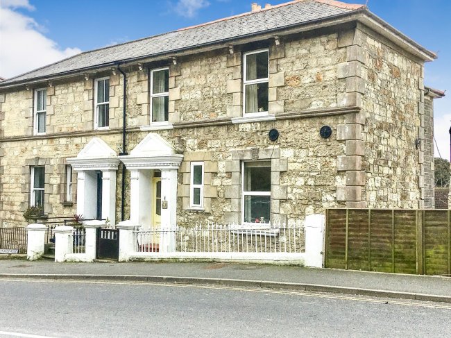 4 St. Boniface Gardens, St. Boniface Road, Ventnor, Isle of Wight PO38 1PW 1