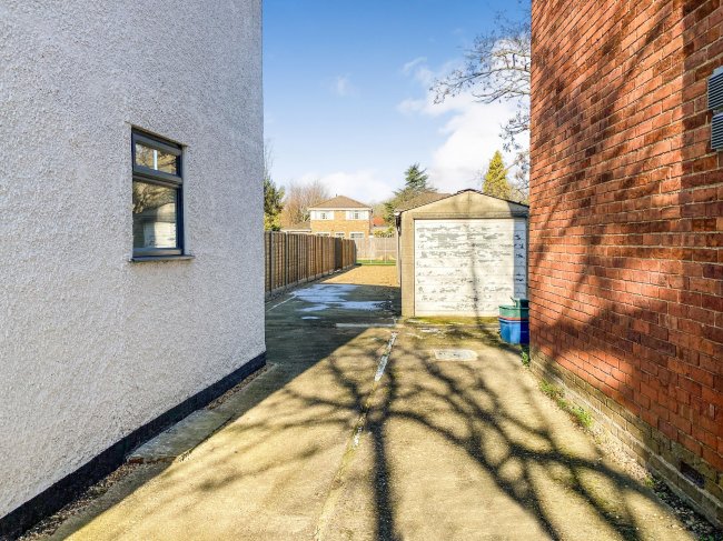 Land at 10a Sunbury Way, Hanworth, TW13 6XJ 4