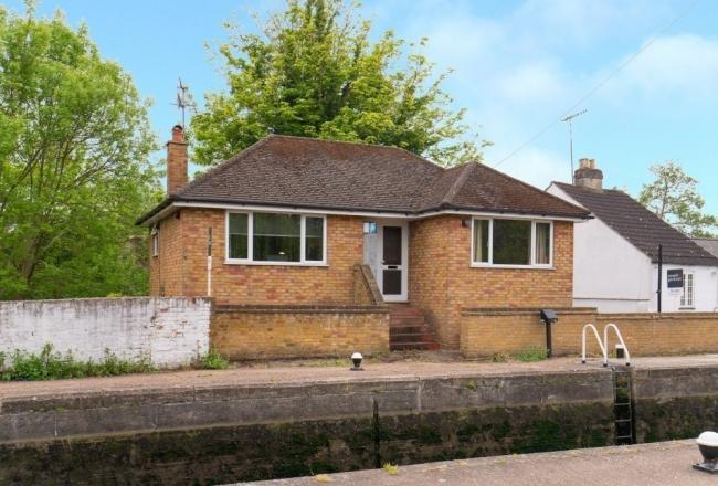 117 Church Street, Rickmansworth WD3 1JJ
 4