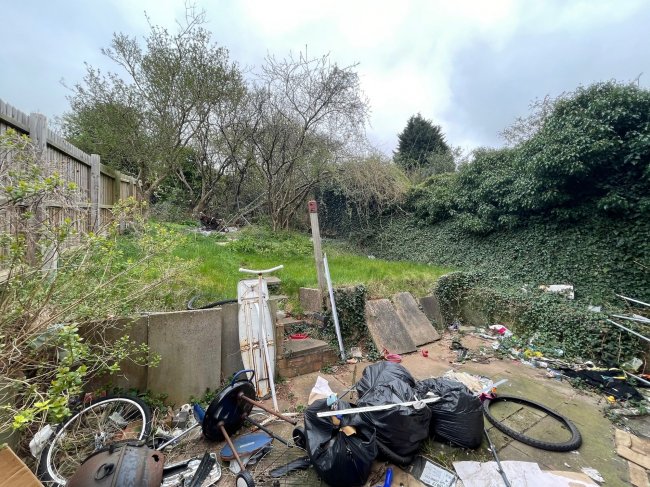 31 Astill Drive, Leicester, LE4 2PB
 7