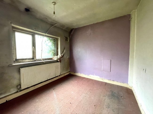 31 Astill Drive, Leicester, LE4 2PB
 7