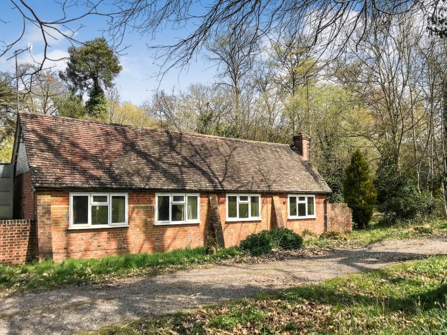 The Bungalows, Rowfant House, Wallage Lane, Rowfant, Crawley, West Sussex, RH10 4NG 10