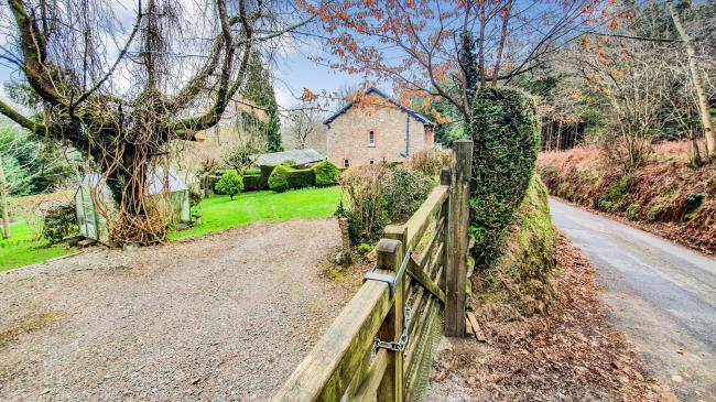 2 Clifford Hill Cottages, Drewsteignton, Exeter, Devon EX6 6QE 5