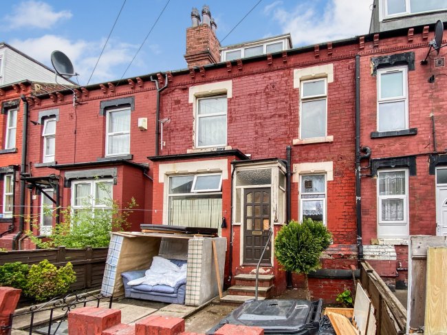 10 Cowper Grove, Leeds, West Yorkshire LS8 5DG 2