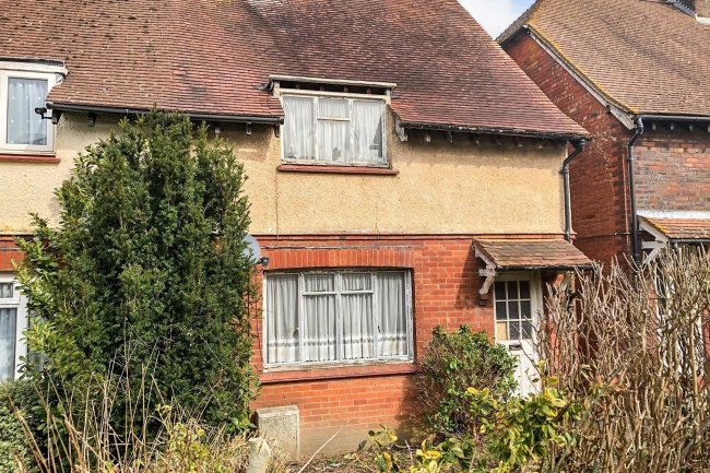 53 Baltic Road, Tonbridge, Kent TN9 2LU
 10