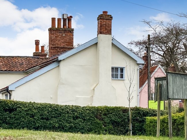 1 Assembly Villas, Hackney Road, Peasenhall, Saxmundham, Suffolk, IP17 2HW 4