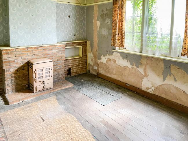 121 Haywood Road, Mapperley, Nottingham, Nottinghamshire, NG3 6AF
 2