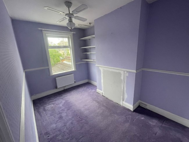 23 Brickfield Lane, Harlington, Hayes, Middlesex, UB3 5DY
 8