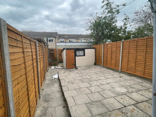 23 Brickfield Lane, Harlington, Hayes, Middlesex, UB3 5DY
 8