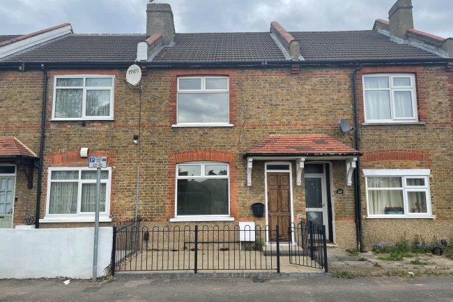 23 Brickfield Lane, Harlington, Hayes, Middlesex, UB3 5DY
 8