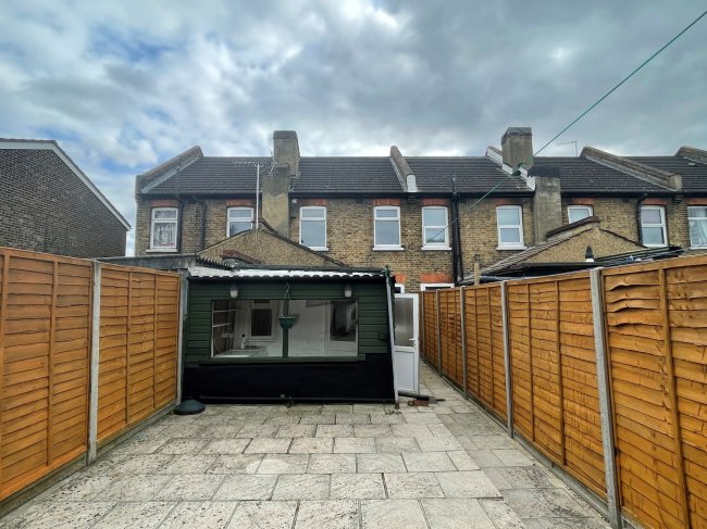 23 Brickfield Lane, Harlington, Hayes, Middlesex, UB3 5DY
 8