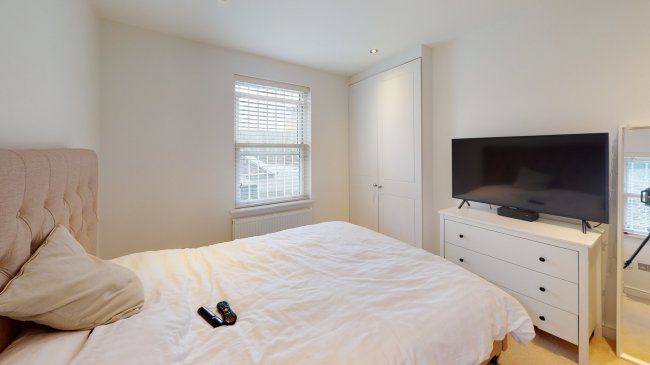 Flat 1, 37 - 38 Haven Green, Ealing, London  W5 2NX
 6