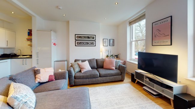 Flat 2, 37 - 38 Haven Green, Ealing, London W5 2NX
 7