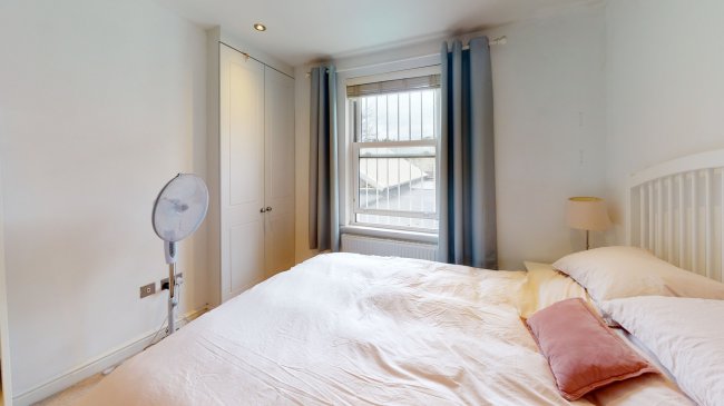 Flat 2, 37 - 38 Haven Green, Ealing, London W5 2NX
 7