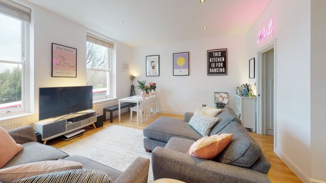 Flat 2, 37 - 38 Haven Green, Ealing, London W5 2NX
 7