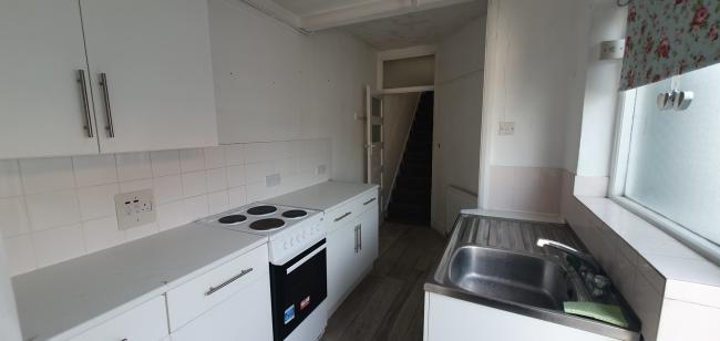 First Floor Flat, 110 Villiers Road, Surbiton, Surrey KT5 8BH
 6