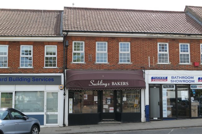 First Floor Flat, 110 Villiers Road, Surbiton, Surrey KT5 8BH
 6