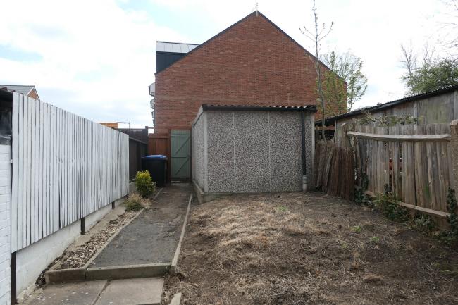 First Floor Flat, 110 Villiers Road, Surbiton, Surrey KT5 8BH
 6