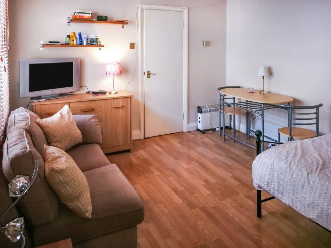 Flat 11, 13 Leinster Gardens, London, W2 6DR
 2