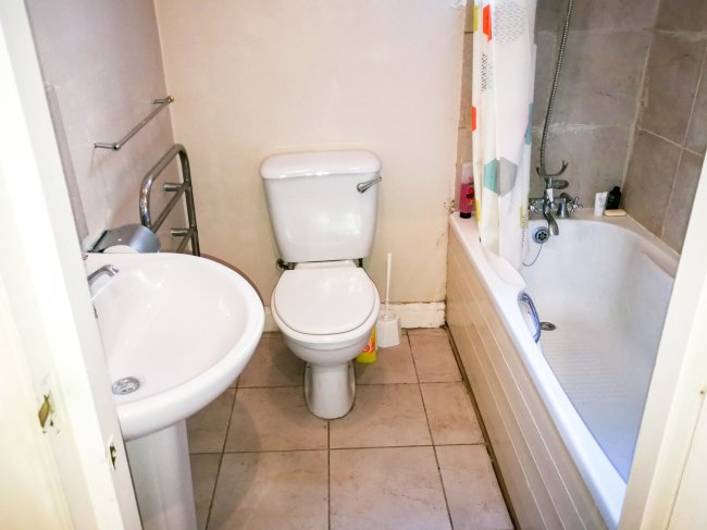 Flat 11, 13 Leinster Gardens, London, W2 6DR
 2