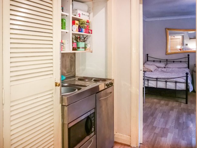 Flat 11, 13 Leinster Gardens, London, W2 6DR
 2