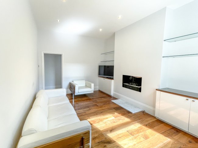 63B Fermoy Road, Maida Vale, London, W9 3NJ
 10